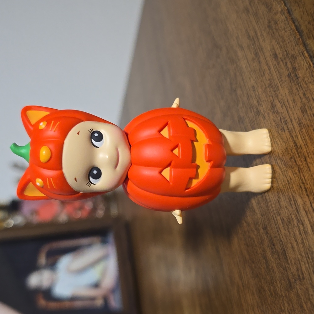 SONNY ANGEL PUMPKIN CAT 100% AUTHENTIC